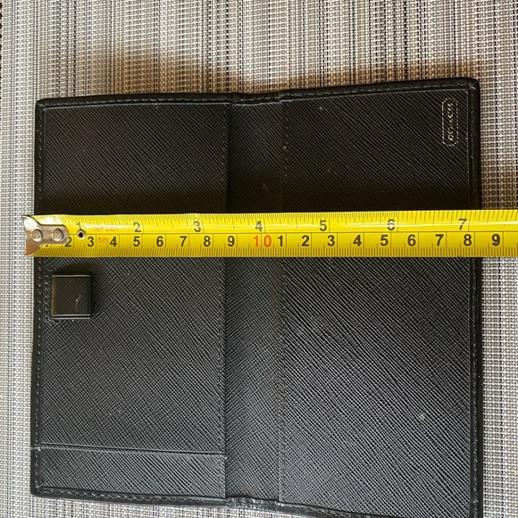 Coach slim cheque book holder in signature black canvas - Picture 4 of 4